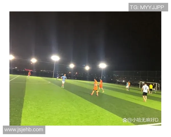 足球巨星背后的故事:从绿茵场到生活私密,球员们的鲜为人知一面 足球巨星背后的故事:从绿茵场到生活私密,球员们的鲜为人知一面