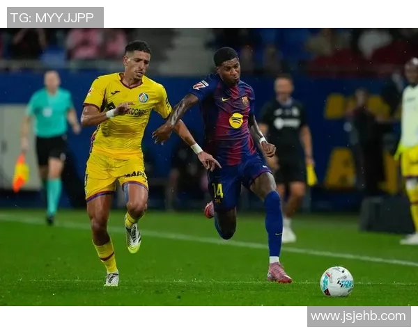 巴萨历史十大足球巨星盘点 从传奇到当代英雄的辉煌征程