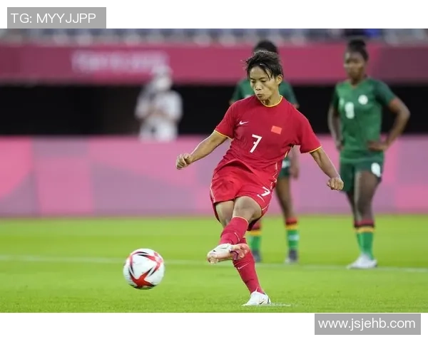 王霜个人简介：来自武汉的女足球星如何崭露头角并走向国际舞台