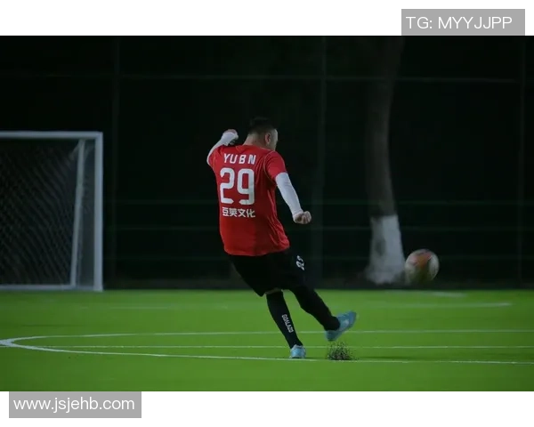 脾气火爆的十大足球球星揭秘 从场上争执到场外风波一览无遗